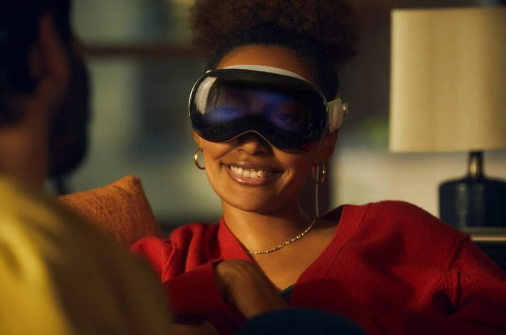 消息称苹果已停止生产其Apple Vision Pro头显
