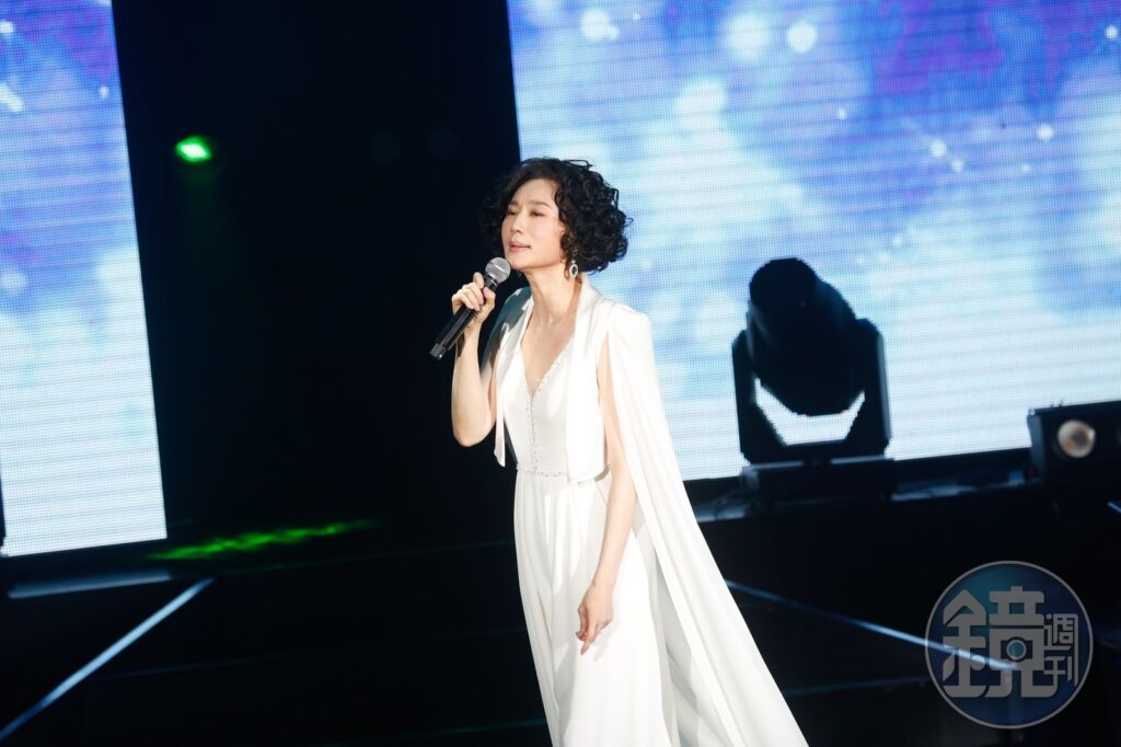 坣娜金曲〈奢求〉、〈自由〉KTV必點　21年演唱會回饋歌迷感動全場