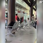 影／疑似沒搭上車　旅客火氣超大怒噴站務員